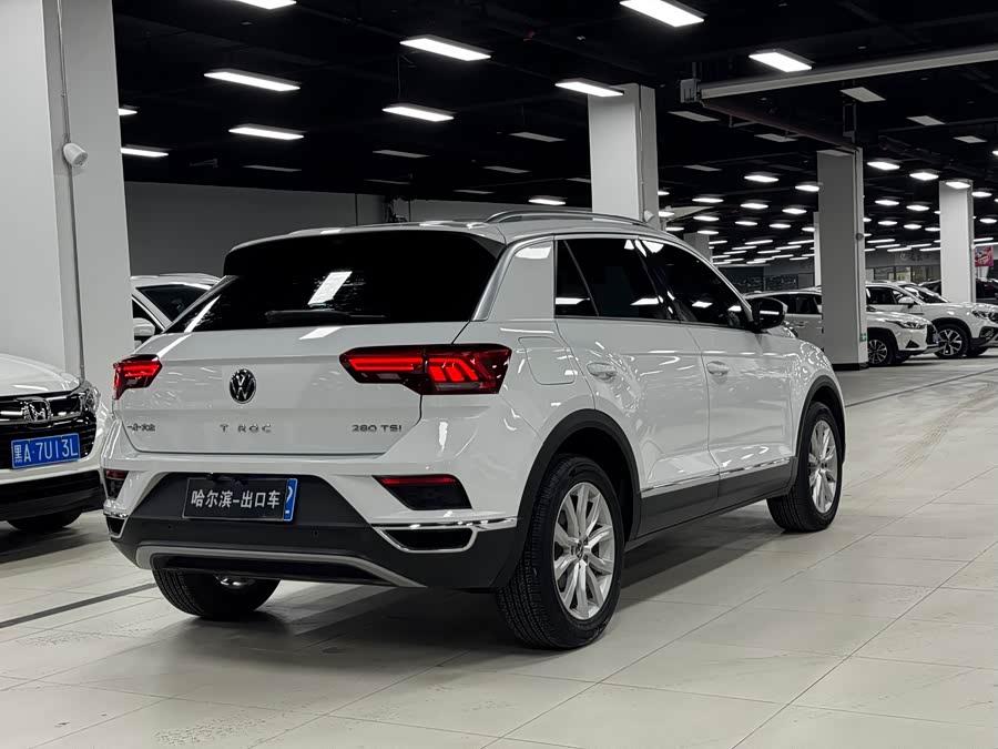 Volkswagen T-Roc 2022 car image #26