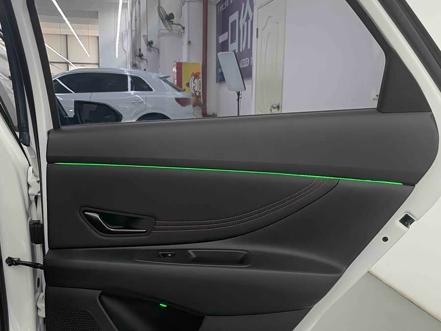 Hyundai Elantra 2023 car image #26