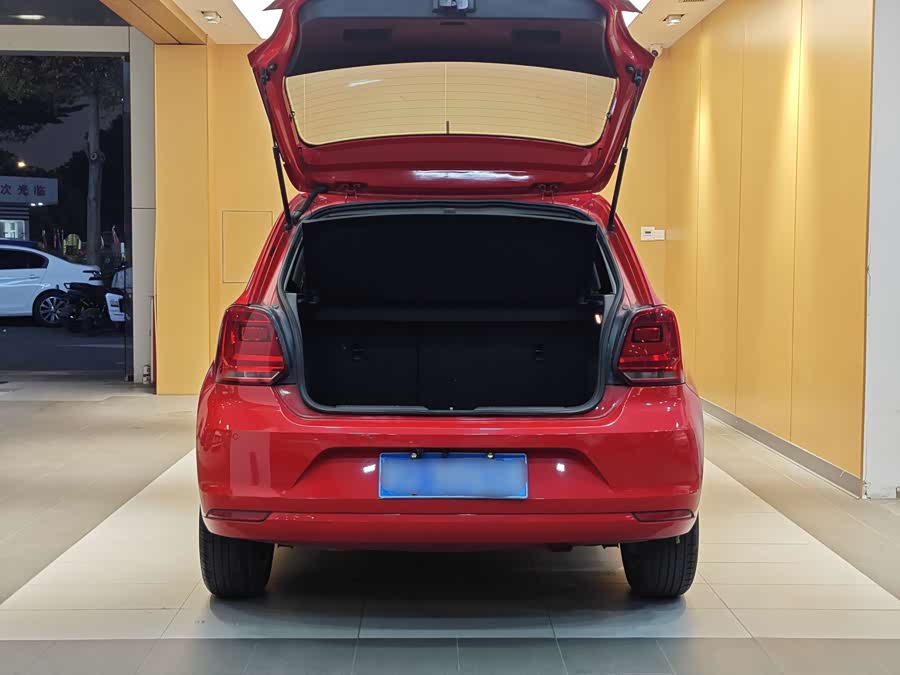 Volkswagen Polo 2014 #26 Volkswagen Polo 2014 car image #26