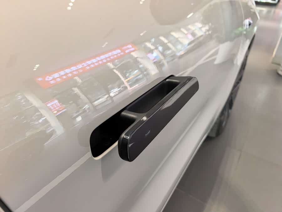 Li L6 2024 imagen de coche #26