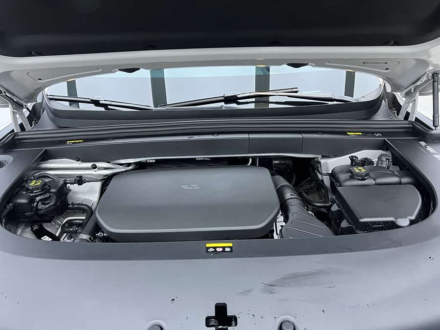 Li L6 2025 imagen de coche #26