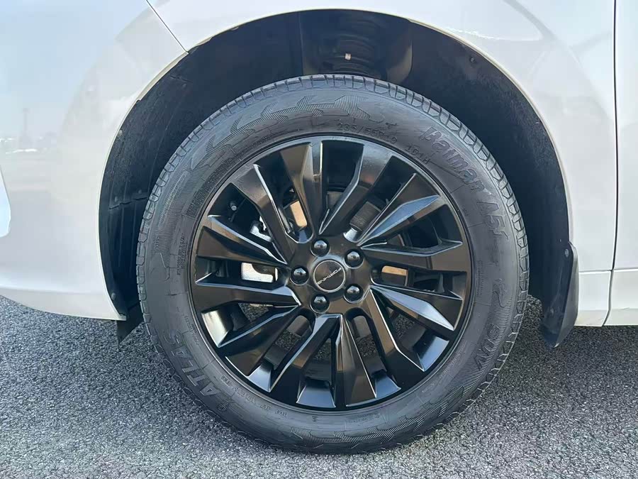 Forthing T5 EVO 2023 car image #26