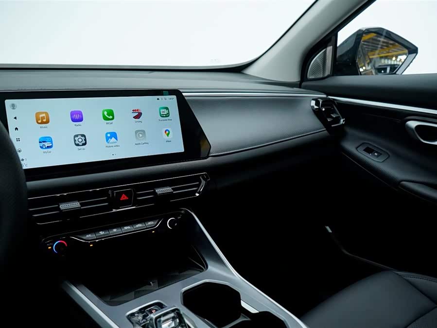 GAC Trumpchi GS3 2026 #26 GAC Trumpchi GS3 2026 car image #26