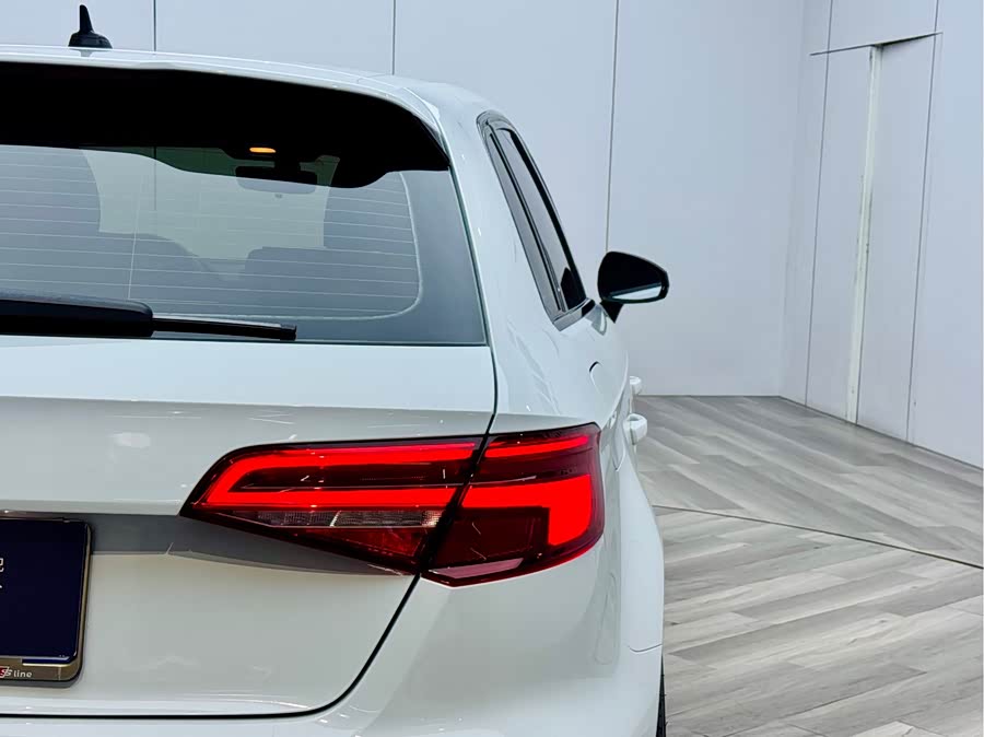 Audi A3 2019 car image #26