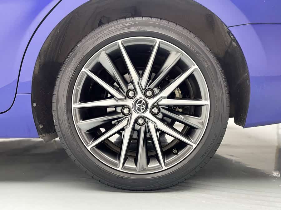 Toyota Camry 2023 immagine di auto #26