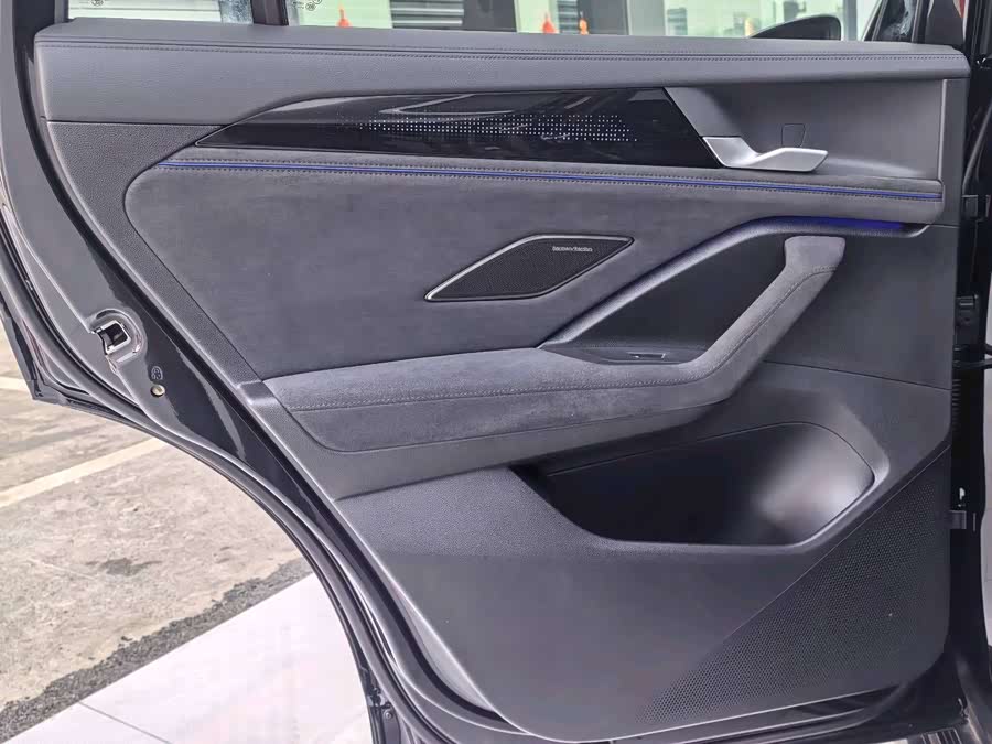 Volkswagen Tiguan L 2024 car image #26