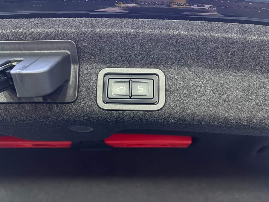 Audi A6L 2024 car image #26