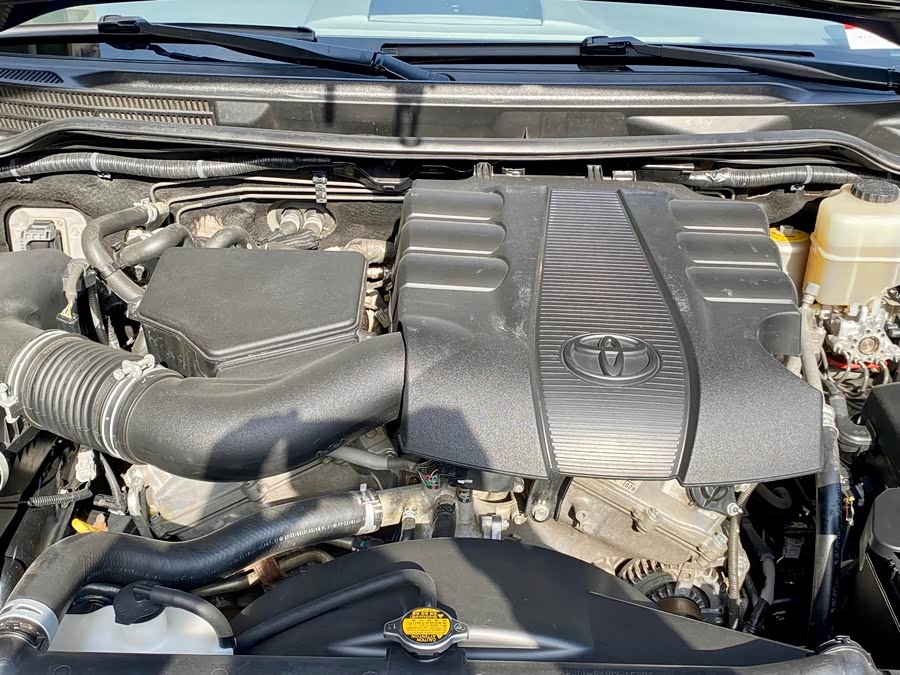 Toyota Land Cruiser 2015 #26 Toyota Land Cruiser 2015 car image #26