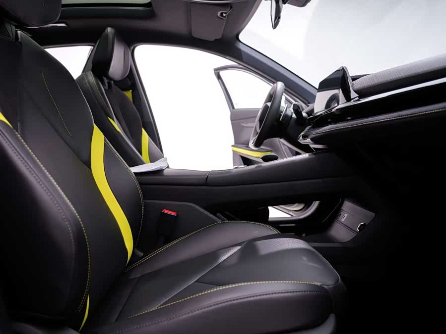 Changan UNI-V 2023 car image #26