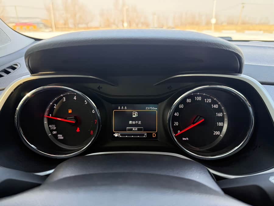 Chevrolet Tracker 2022 imagen de coche #26