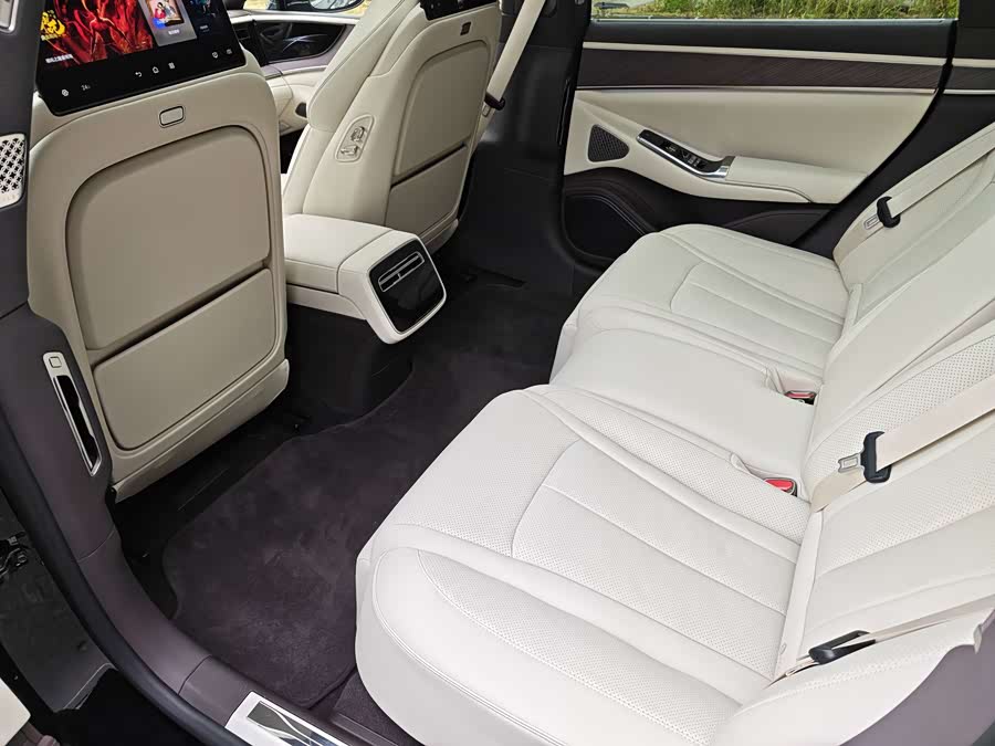 Denza Z9 2024 #26 Denza Z9 2024 car image #26