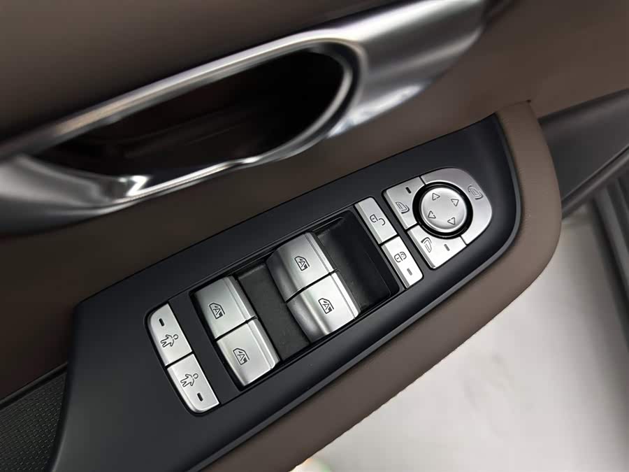 BYD Han 2025 car image #26