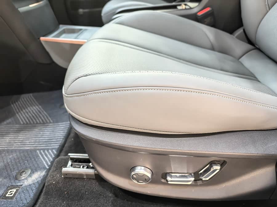 Zeekr X 2023 car image #26