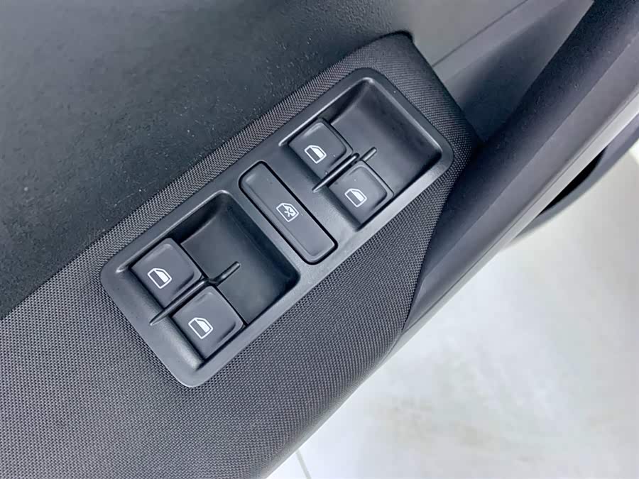 Volkswagen Polo 2019 immagine di auto #26