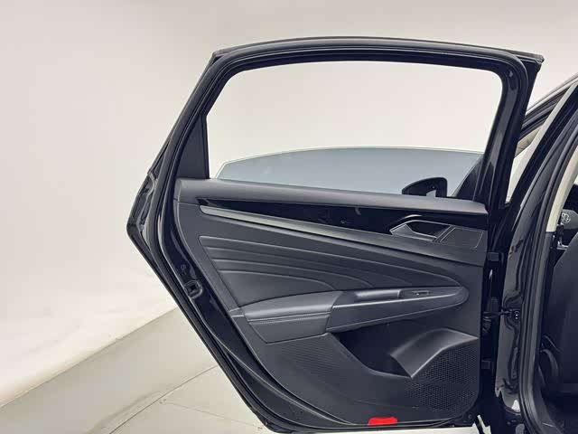 Volkswagen Passat 2023 imagen de coche #26