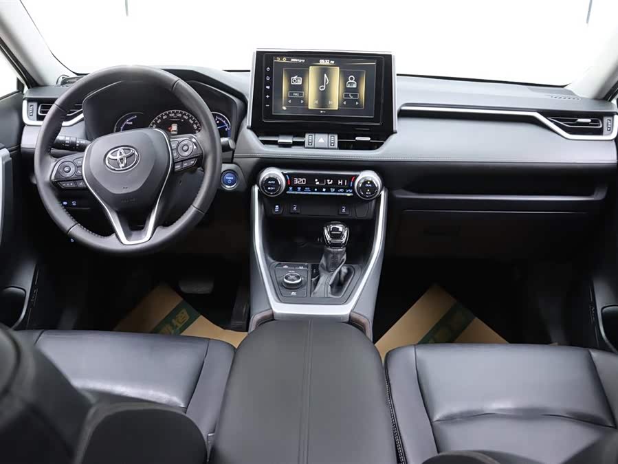 Toyota RAV4 2020 car image #26