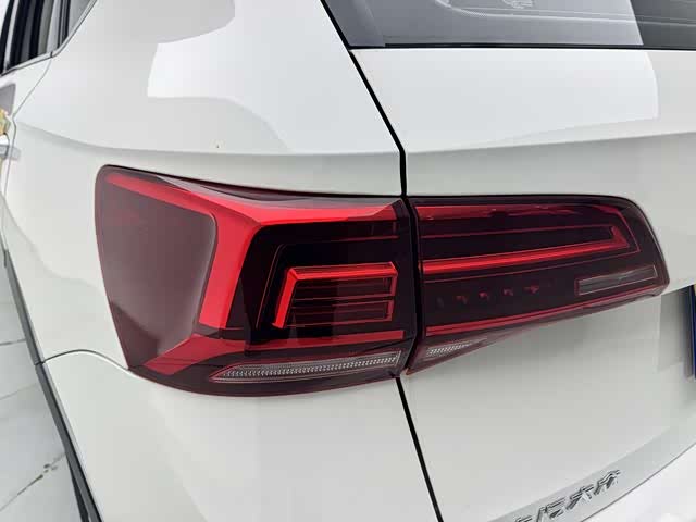 Volkswagen Tharu 2022 immagine di auto #26