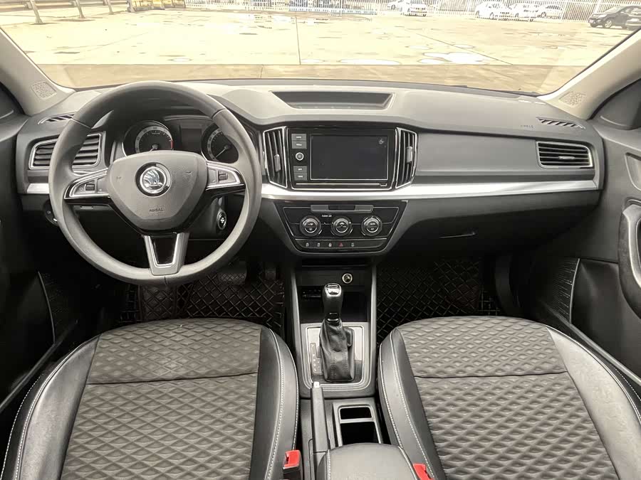 Skoda Kamiq 2020 car image #26