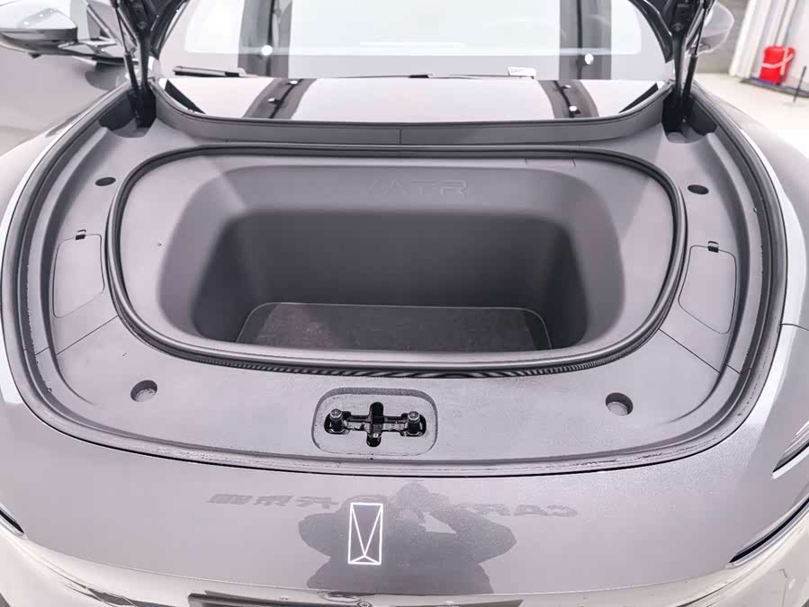 Avatr 06 2025 car image #26