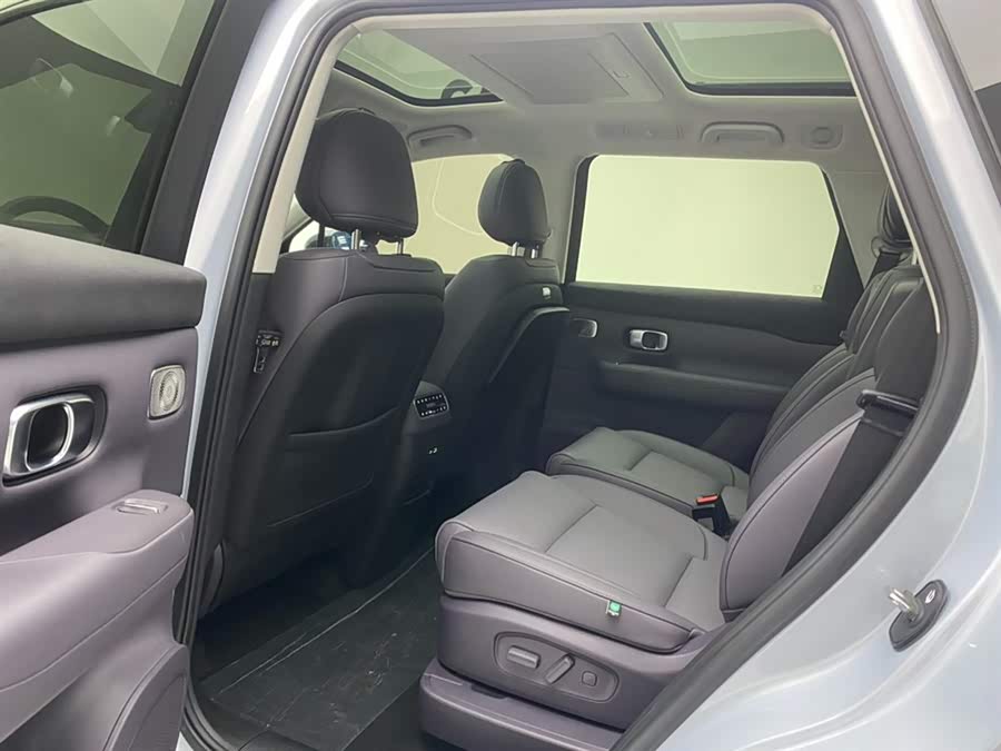 Leapmotor C16 2025 immagine di auto #26