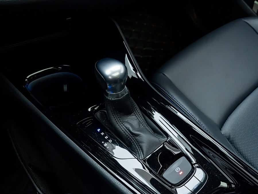 Toyota C-HR 2021 car image #26