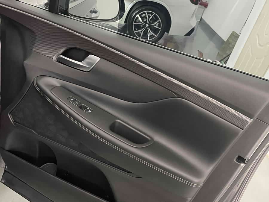 Hyundai Santa Fe 2021 car image #26