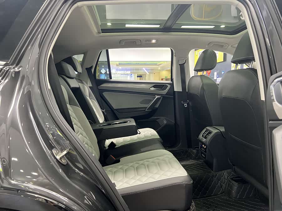 Volkswagen Tayron 2022 car image #26