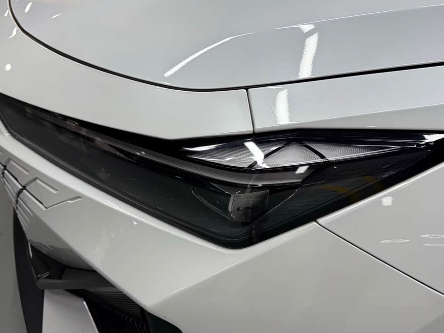 Changan UNI-V 2023 صورة سيارة #26