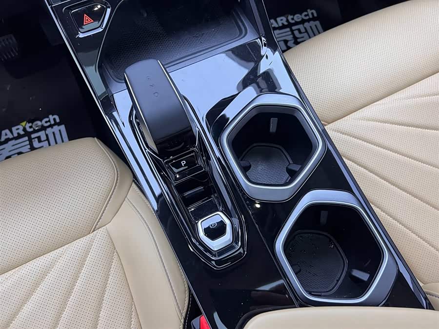 GEELY Boyue L 2023 car image #26