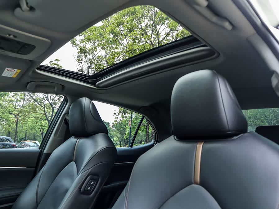 Toyota Camry 2020 car image #26