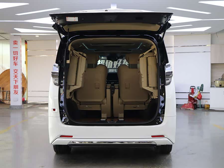 Toyota Vellfire 2022 car image #26