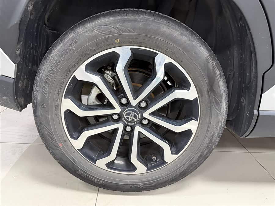 Toyota Frontlander 2023 car image #26