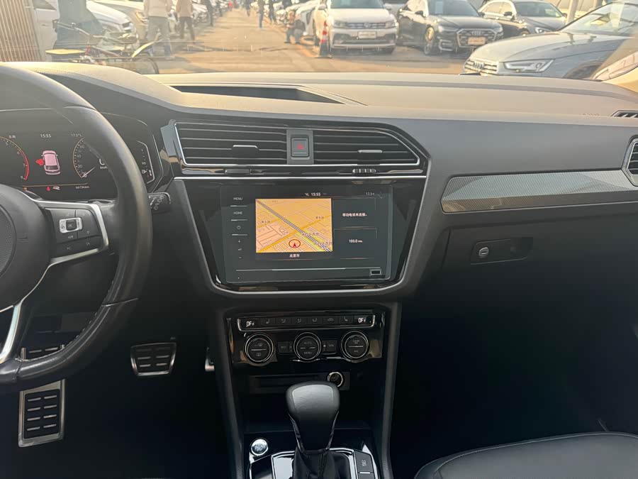 Volkswagen Tiguan L 2021 car image #26