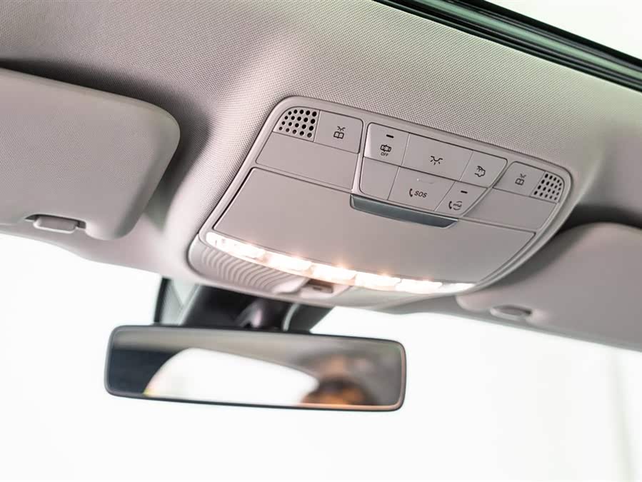 Mercedes-Benz E Class 2023 car image #26