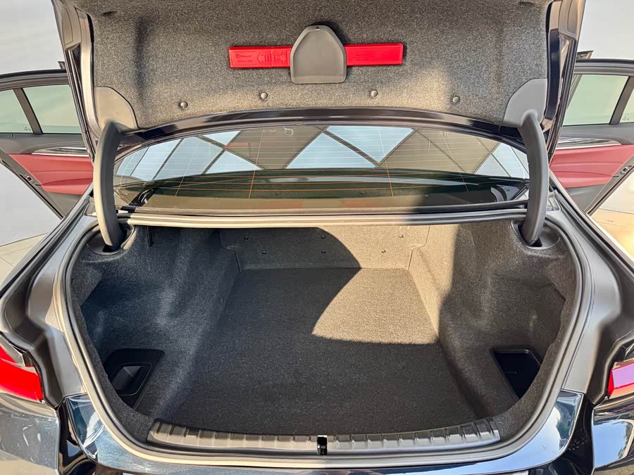 BMW 5 Series 2022 car image #26