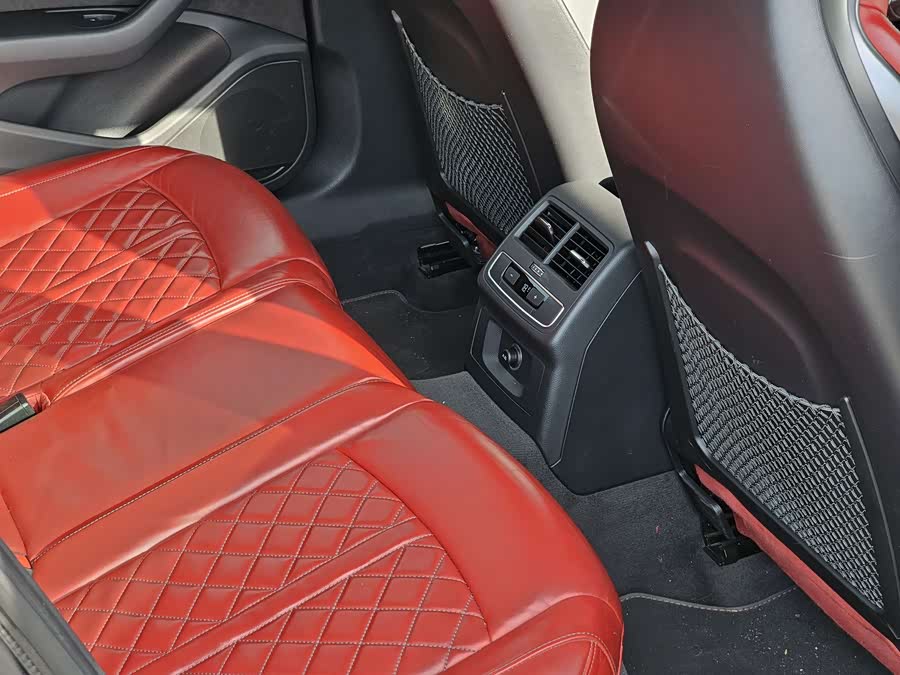 Audi S4 2019 imagem de carro #26