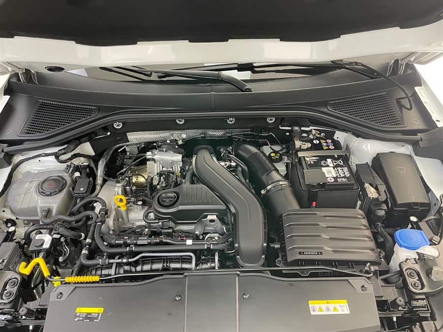 Volkswagen T-Roc 2024 car image #26