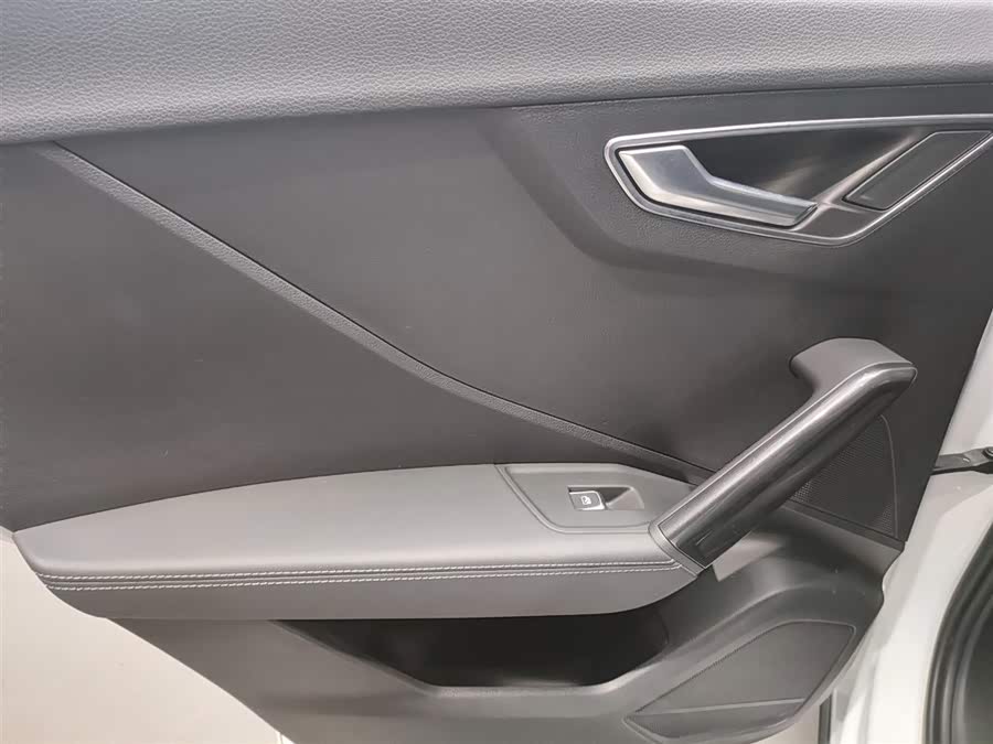 Audi Q2L 2024 صورة سيارة #26