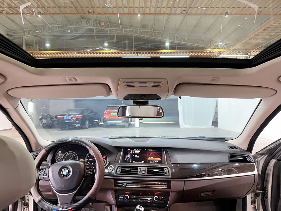 BMW 5 Series 2016 car image #26