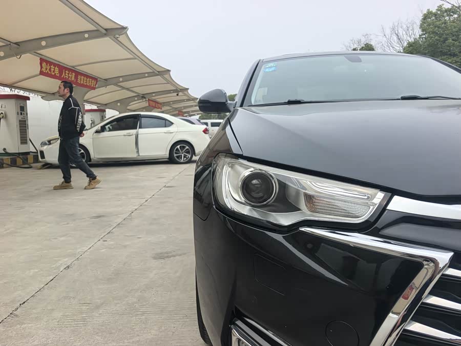 JAC 2019 car image #26