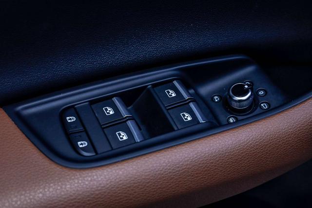 Audi Q7 2021 car image #26