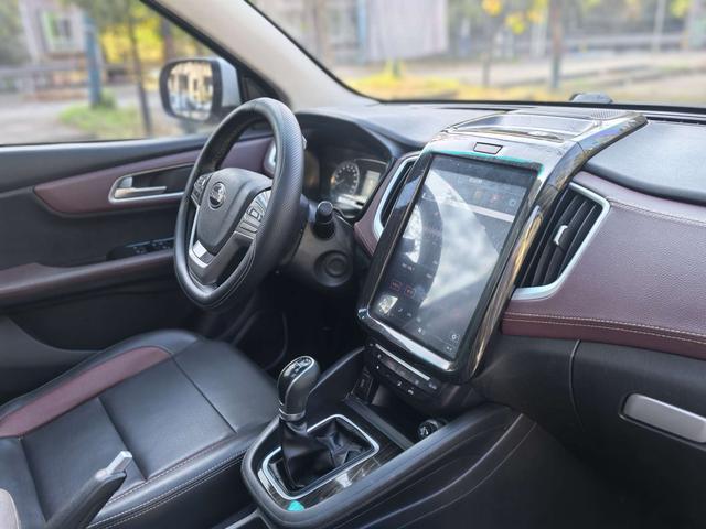 SWM X7 2017 image de voiture #26