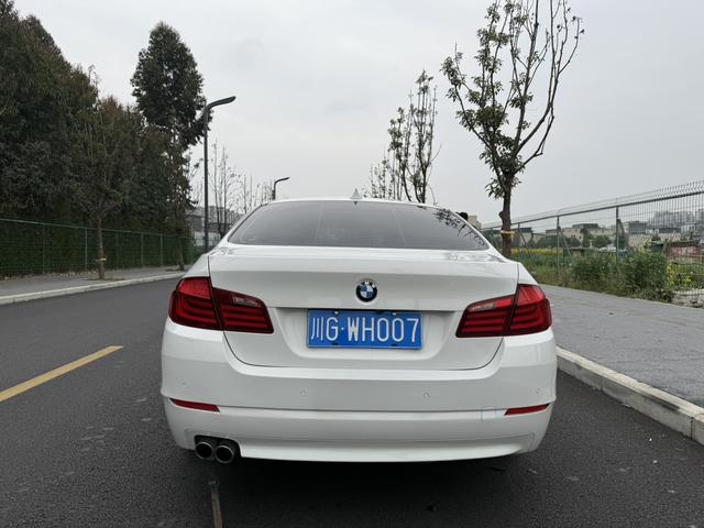 BMW 5 Series 2012 car image #26