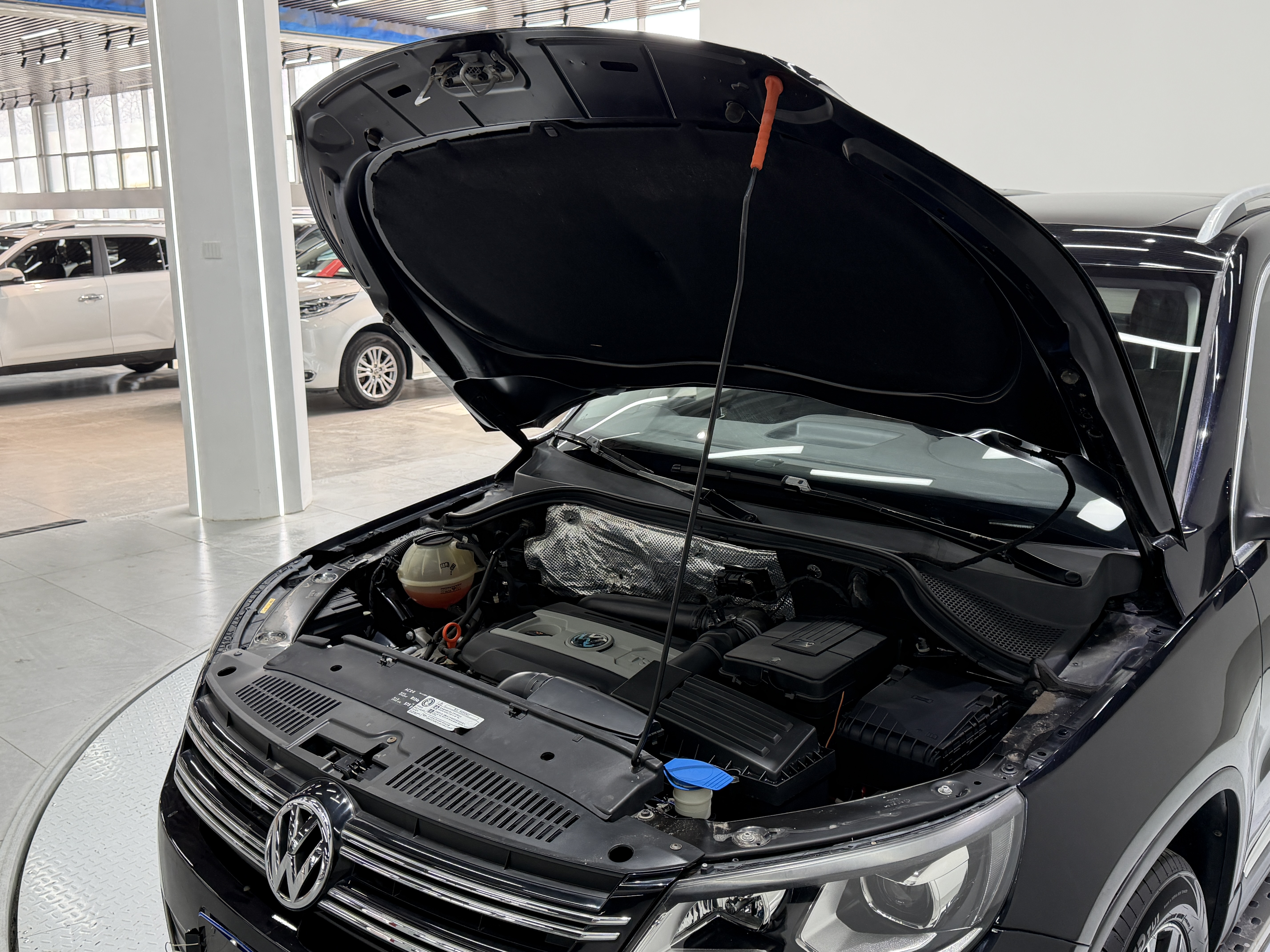 Volkswagen Tiguan 2014 car image #26