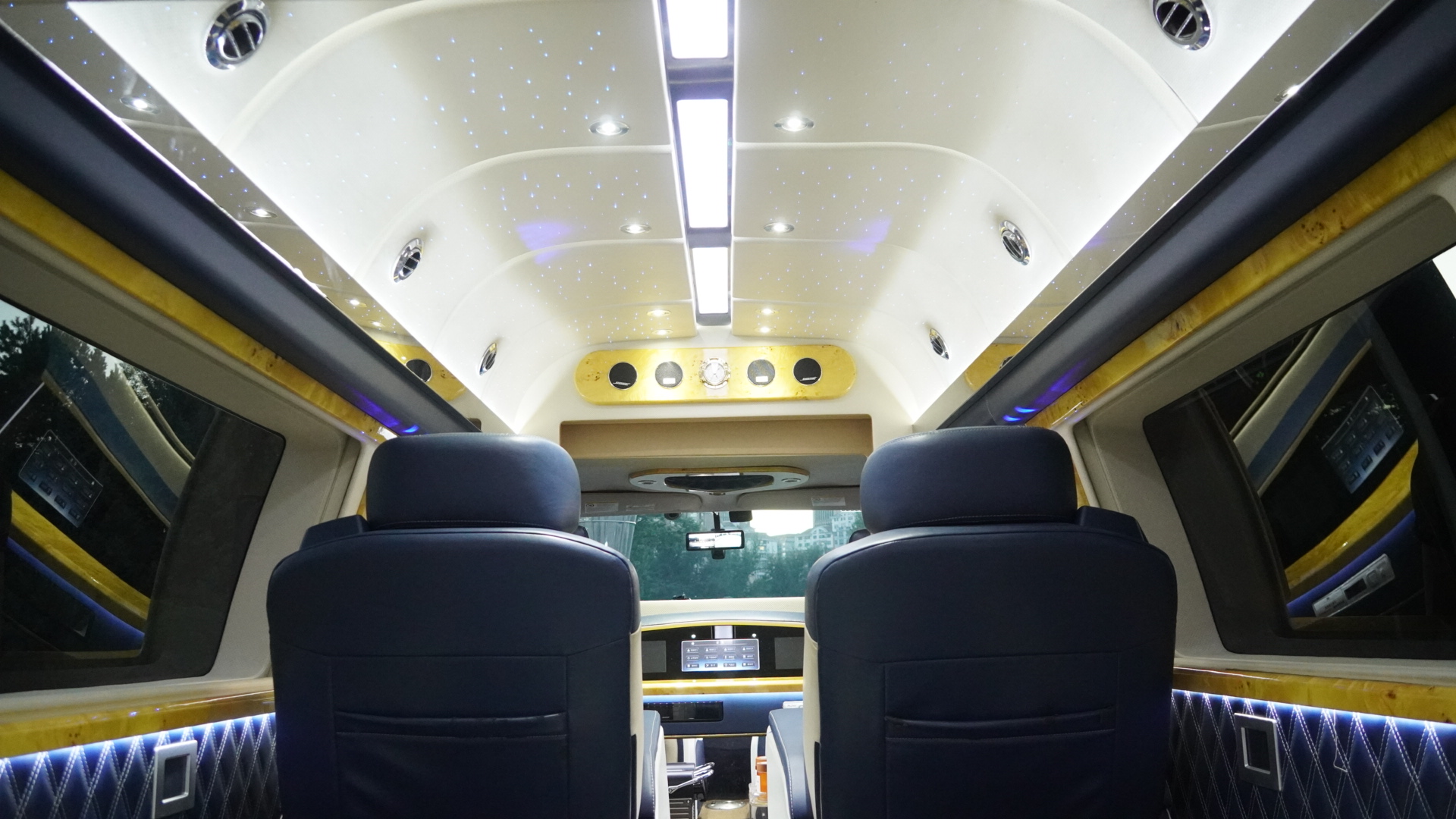 Ford E350 2015 #26 Ford E350 2015 car image #26