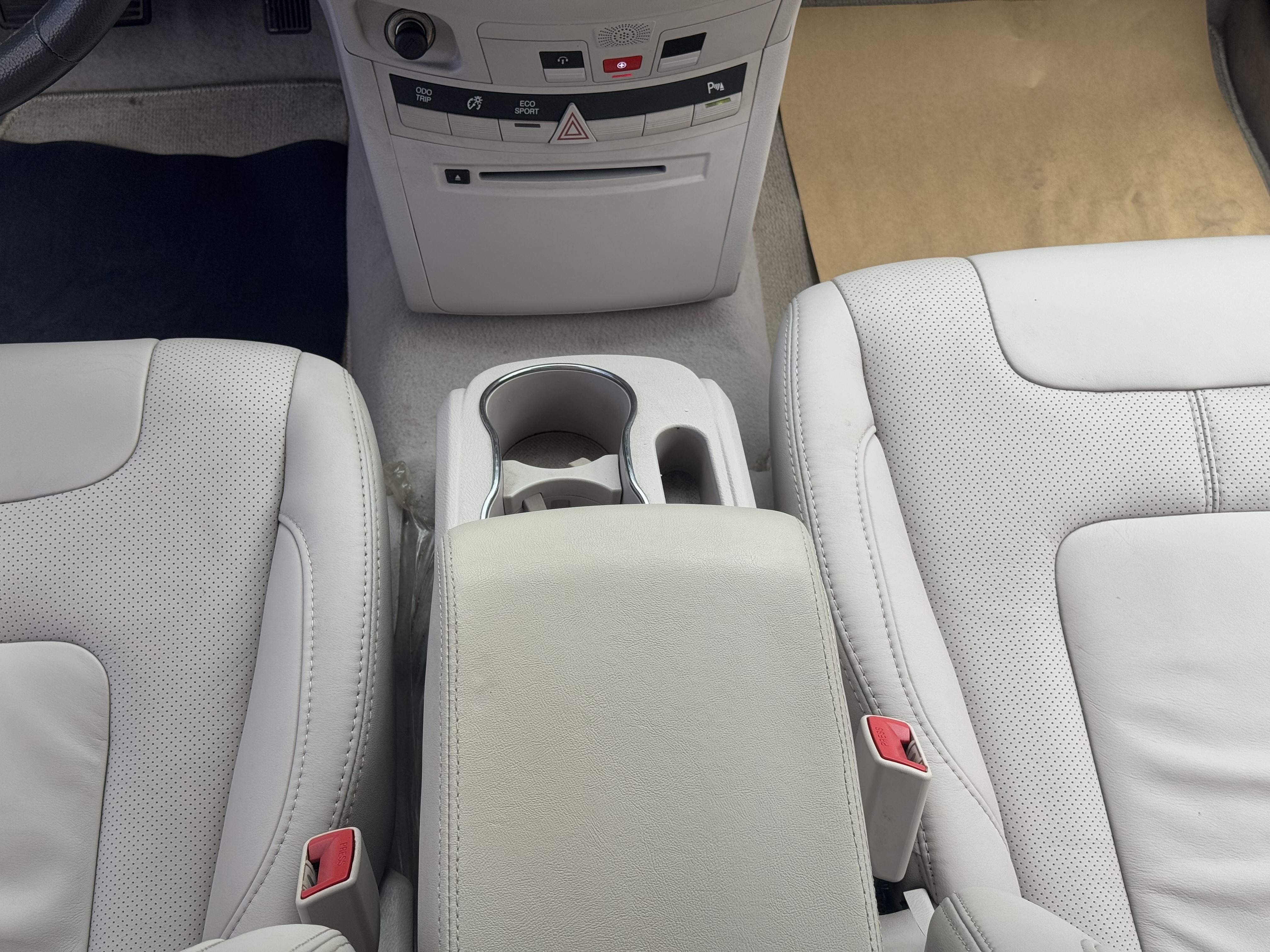 BYD e6 2012 #26 BYD e6 2012 car image #26