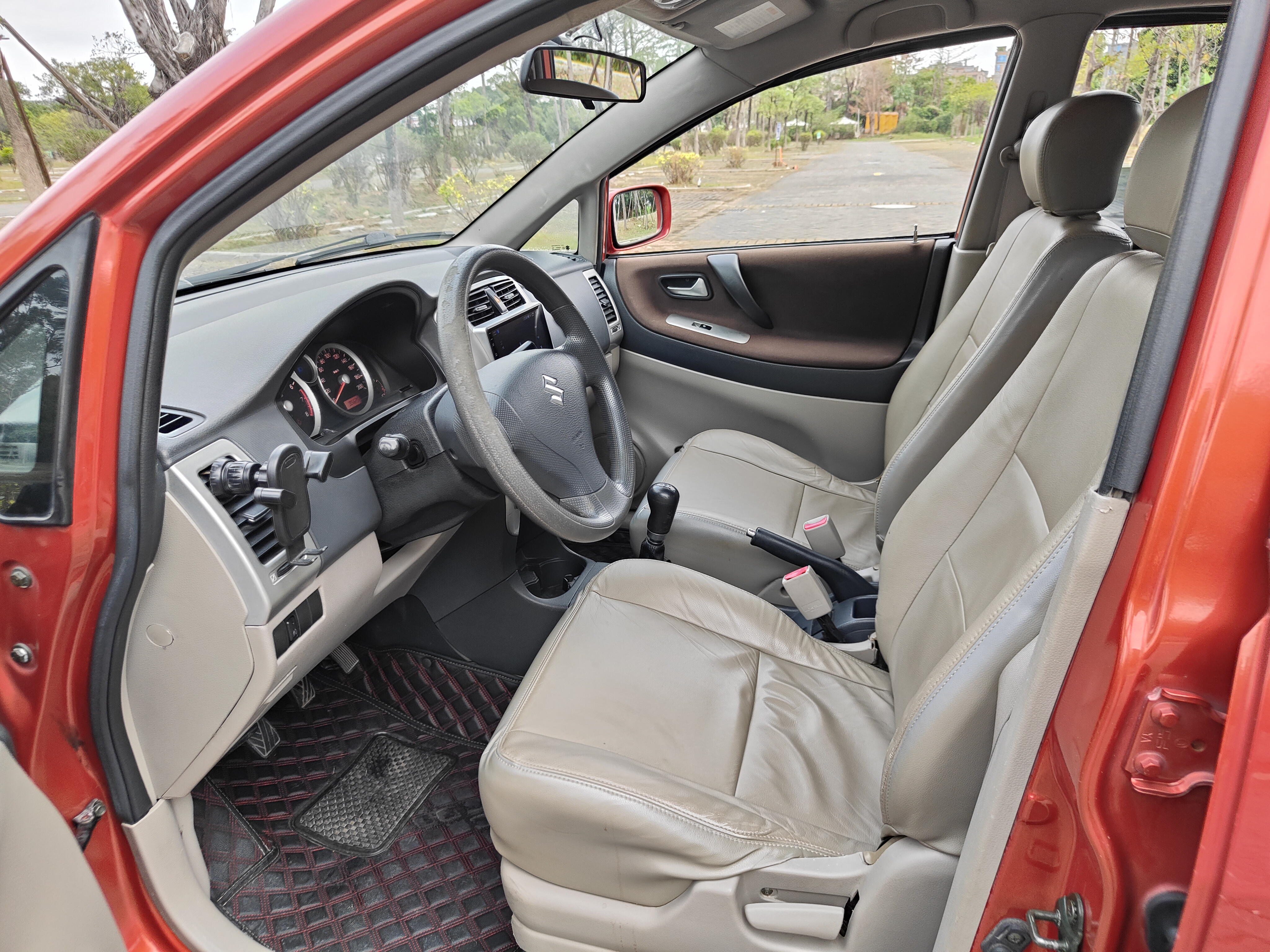 Suzuki Liana 2012 image de voiture #26