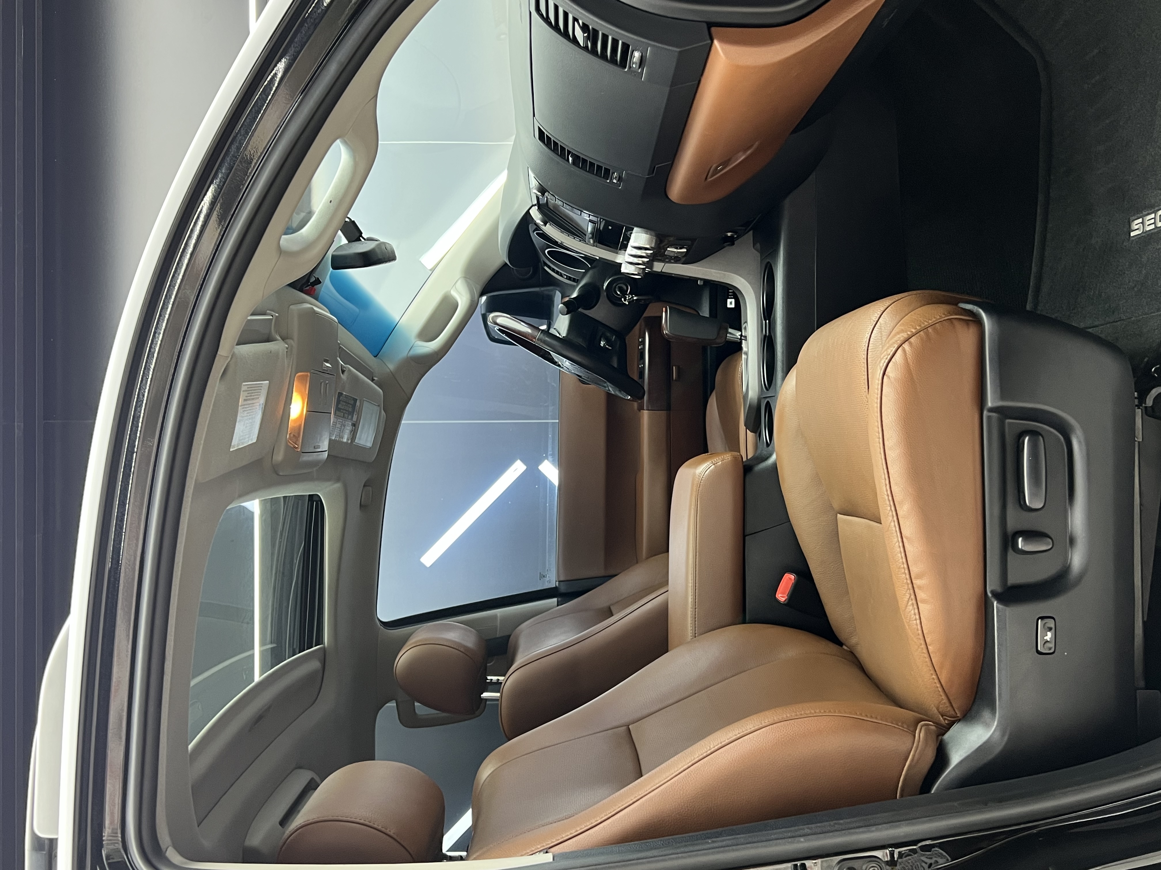 丰田 红杉 2011 汽车图片 #26