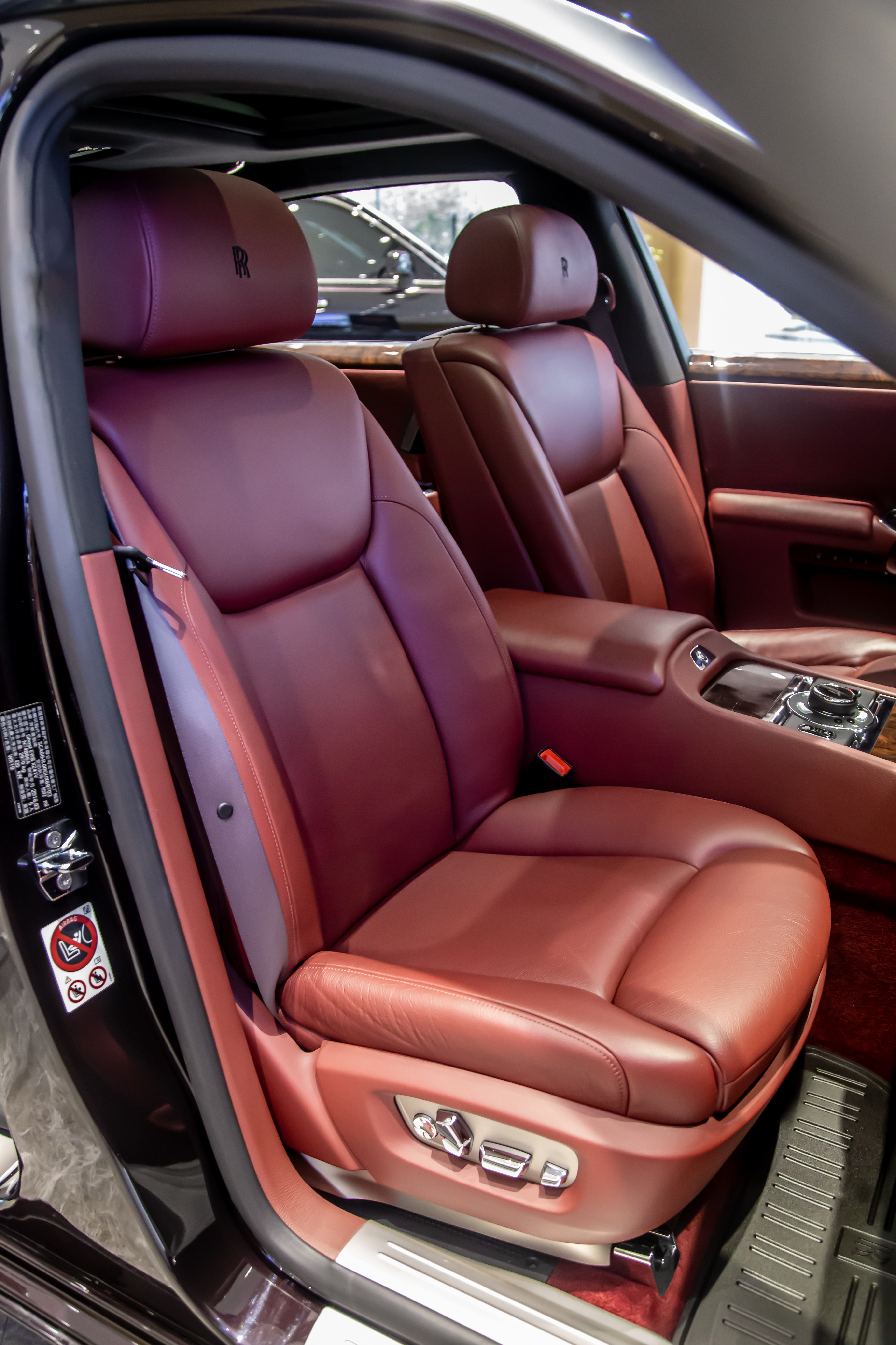 劳斯莱斯 古思特 2017 汽车图片 #26