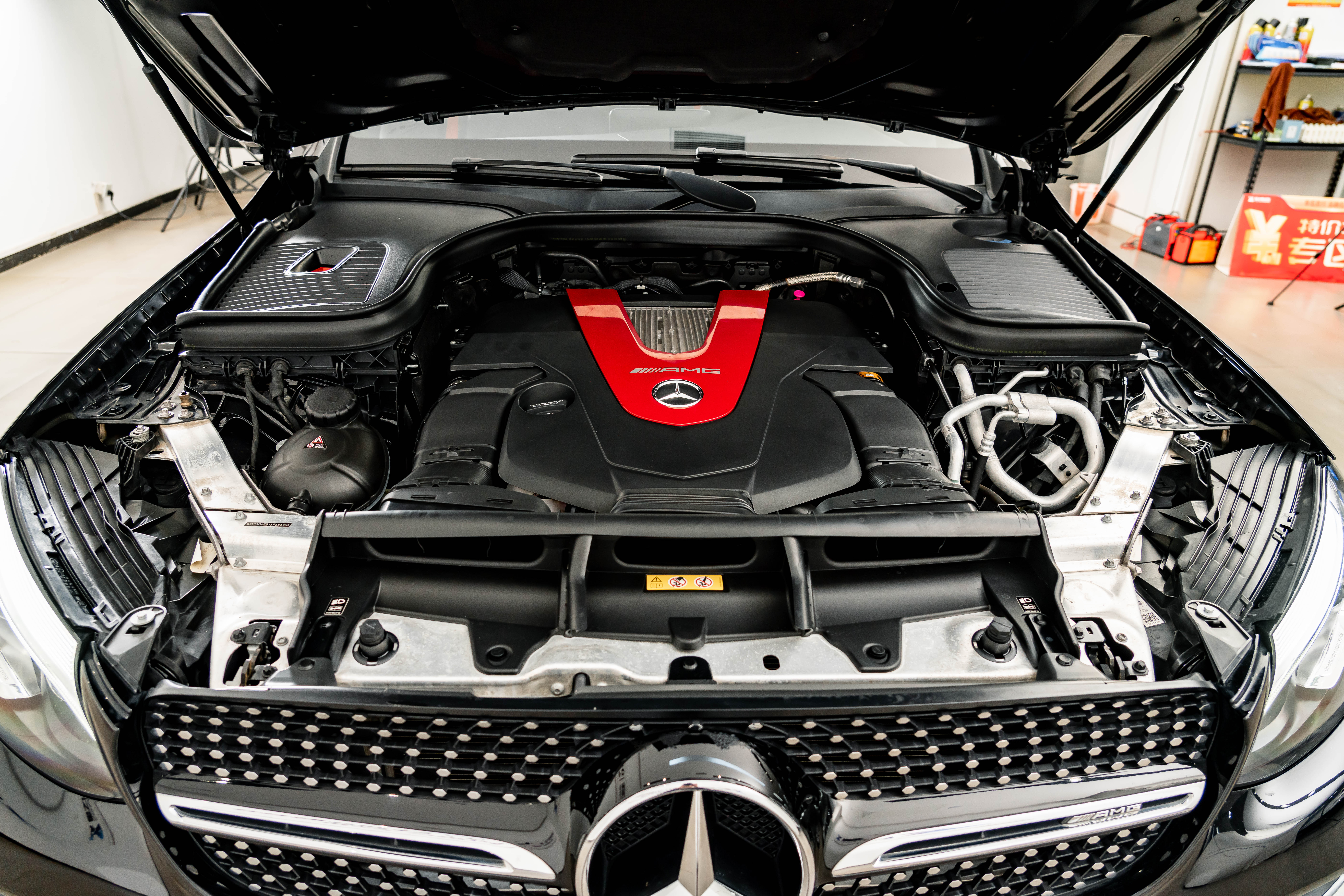 Mercedes-Benz GLC AMG 2019 immagine di auto #26